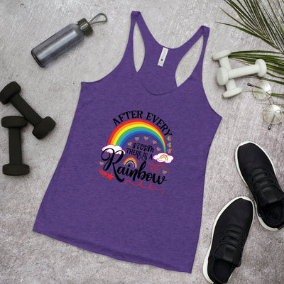 „Nach jedem Regenbogen ist ein Sturm“ Racerback Tank für Frauen