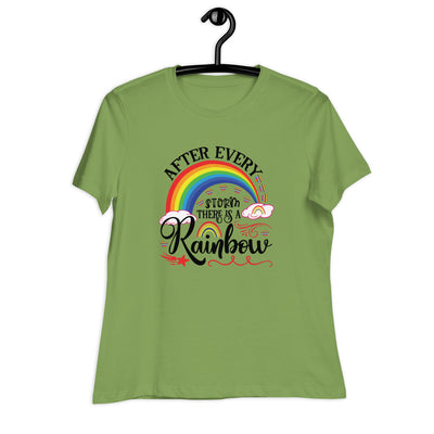 "Nach jedem Sturm ist ein Regenbogen" Frauen-T-Shirt mit V-Ausschnitt